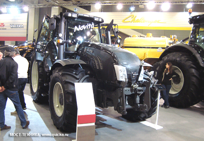 Valtra. T series_T213 Versu_01. Eima-2012.gif